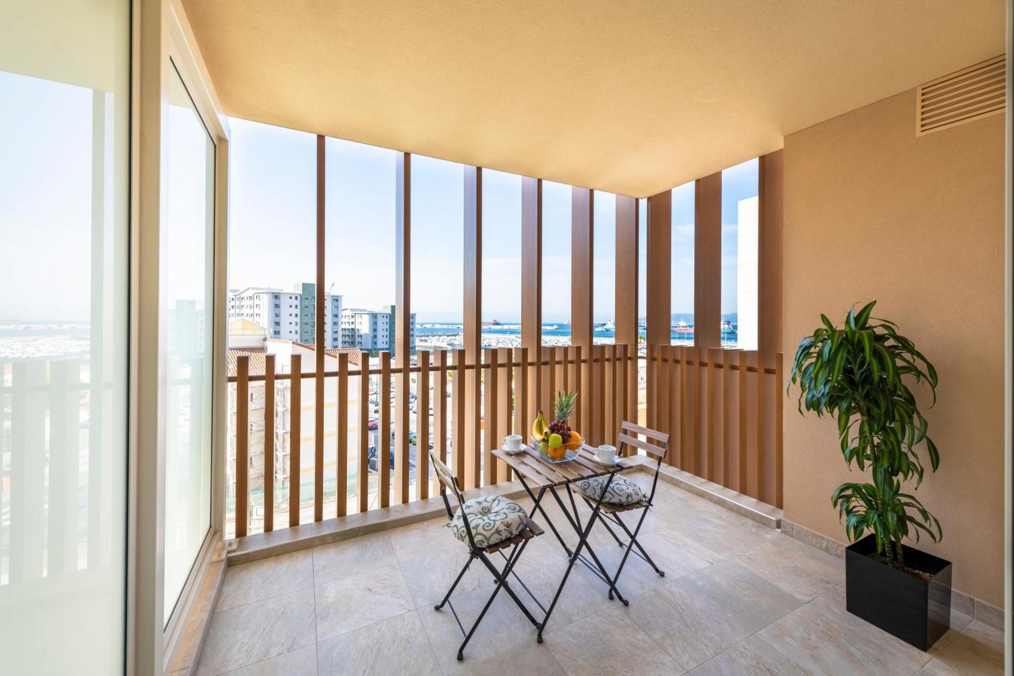 Bentley Holiday Apartments - West One Gibraltar Exterior photo